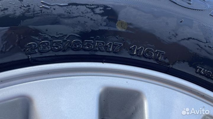 Bridgestone Ice Cruiser 7000 285/65 R17