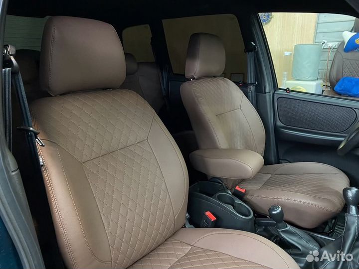 Чехлы на Niva Travel