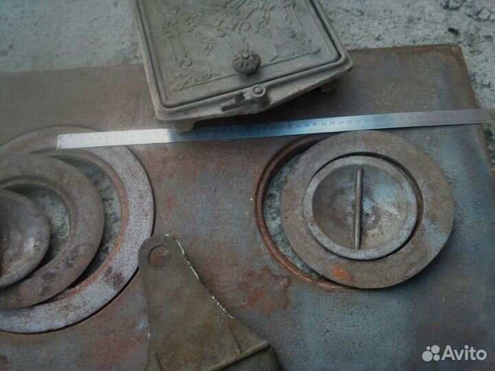Плита, дверца, задвижка для печки. Чугун