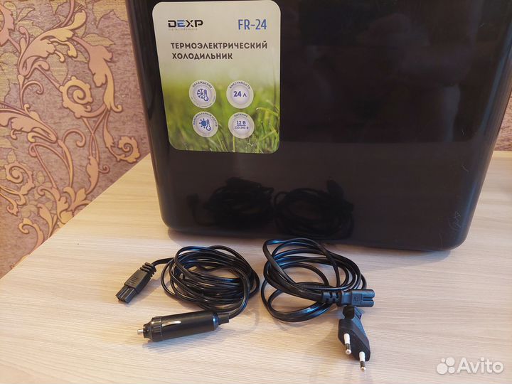 Автомобильный термоэлектрический холодильник