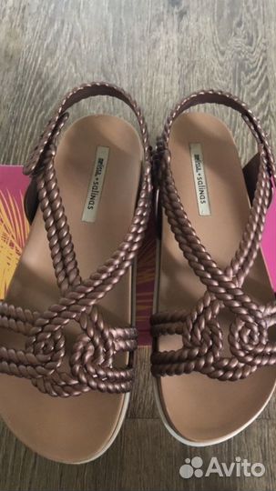 Сандалии Мелиса