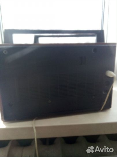 Радиоприёмник Океан 209 есть фм и кабель сети