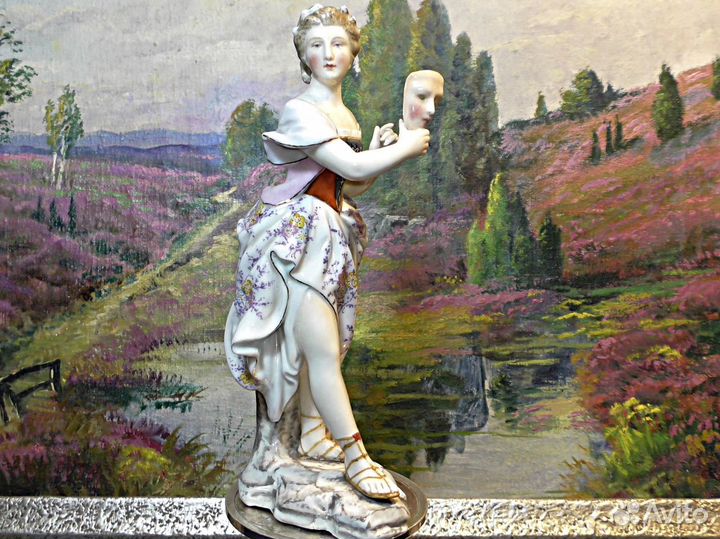 Статуэтка.Германия.volkstedt.Дама с маской.Фарфор