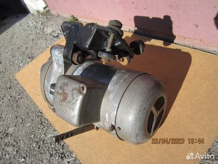 Двигатель для швейной машины