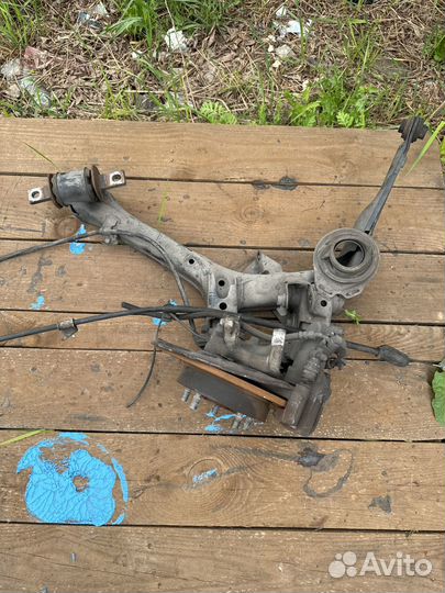 Поворотный кулак задний Honda Civic 8FD R18A