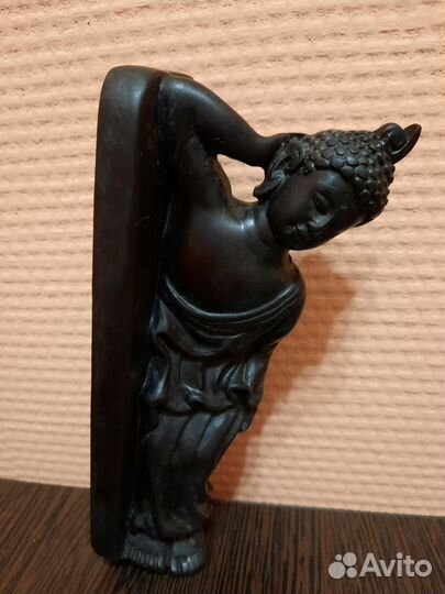 Статуэтка будды