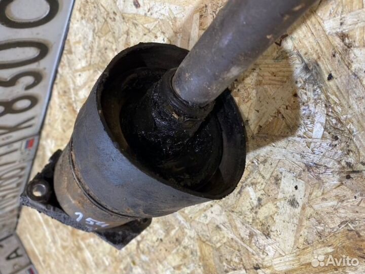 Привод левый Chevrolet Niva