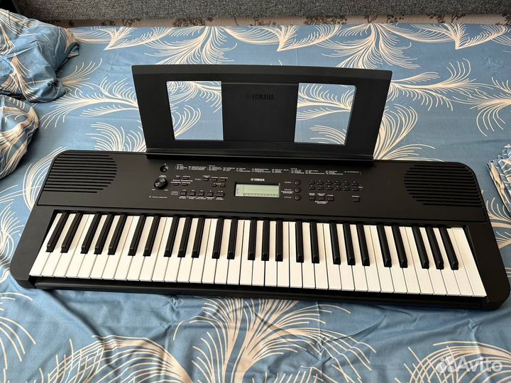Синтезатор Yamaha PSR-E360B