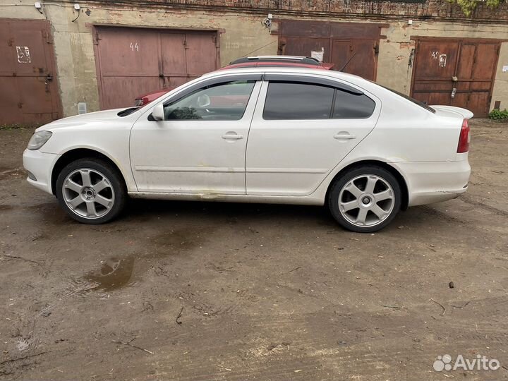 Диски avus R18 комплект с колпаками