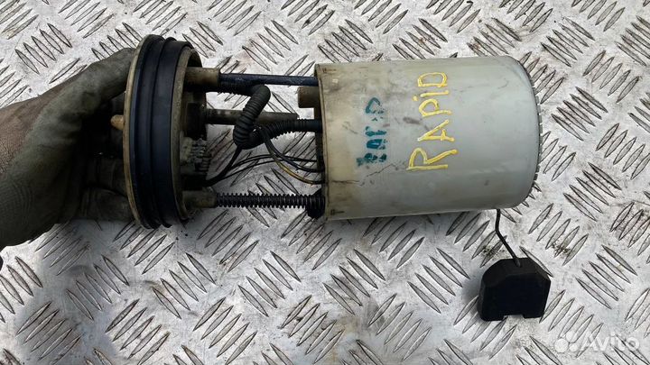 Топливный насос Scoda Rapid 1