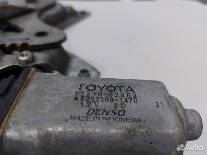 Стеклоподъемник двери задний левый Toyota Camry