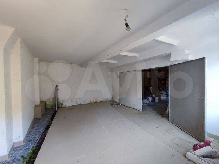 Коттедж 304 м² на участке 10 сот.