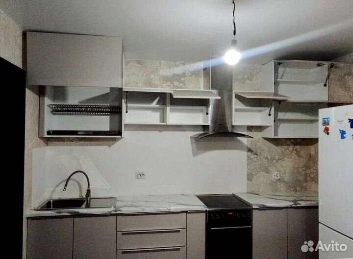 Кухни на заказ с яркими акцентами