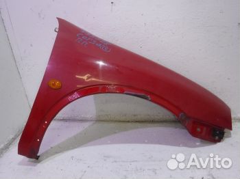 Крыло переднее правое