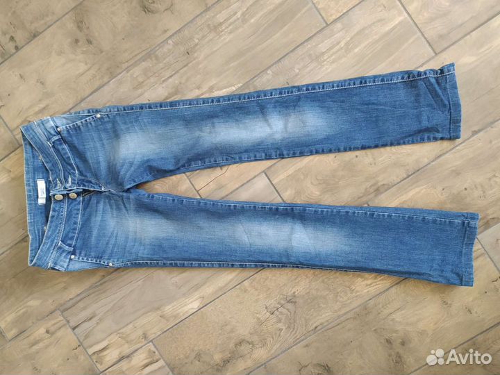 Джинсы женские