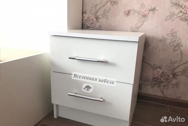 Тумбочка прикроватная