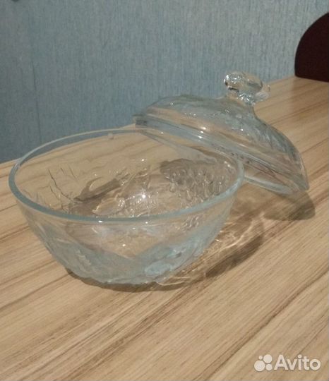 Сахарница, конфетница