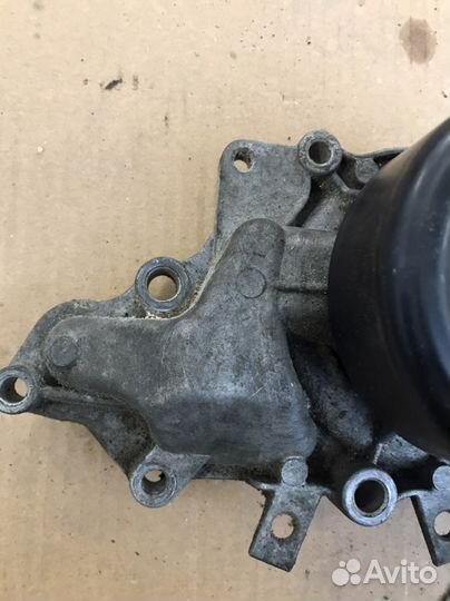 Водяная помпа Mercedes W203 (2999)