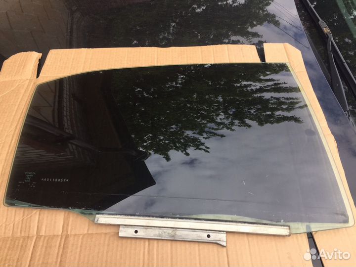 Стекло на тойота Камри v40