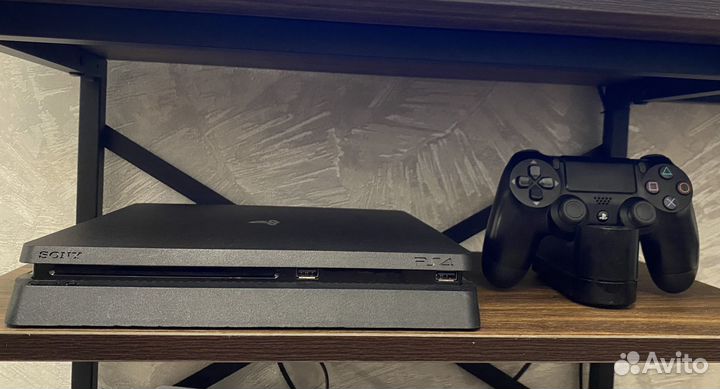 Sony PlayStation4, с играми и док.станцией