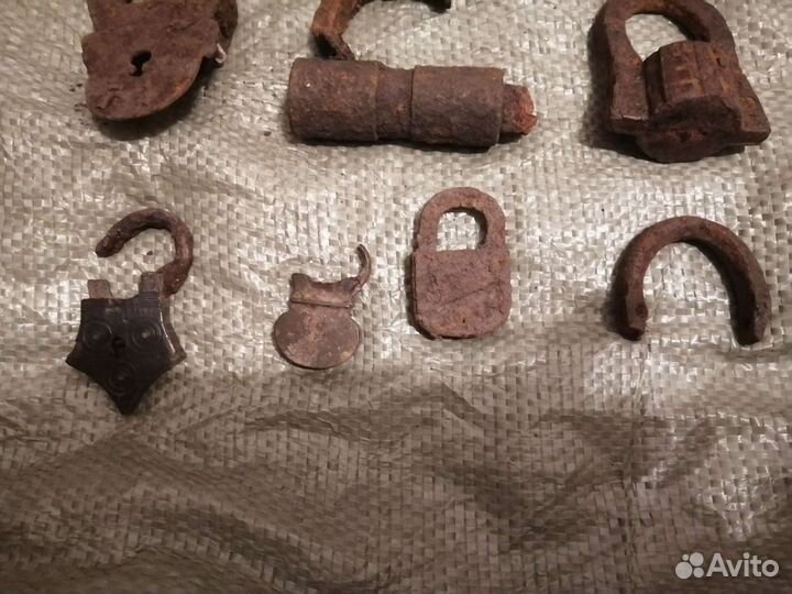 Замок амбарный кованый
