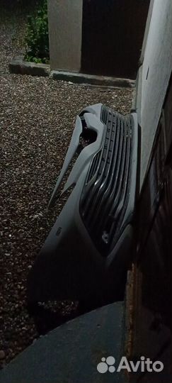 Бампер передний на Камри