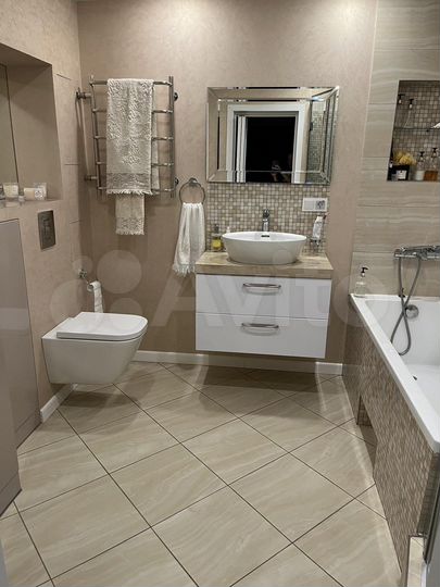 3-к. квартира, 94 м², 7/10 эт.