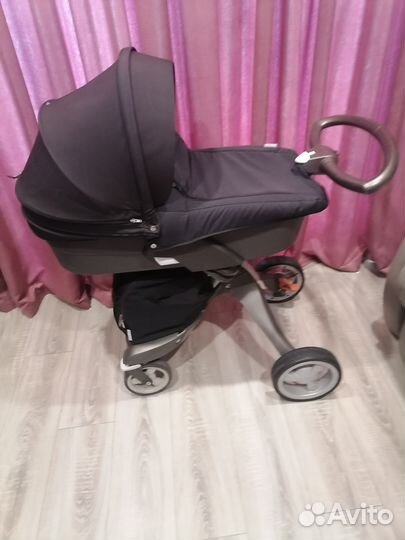 Прогулочная коляска