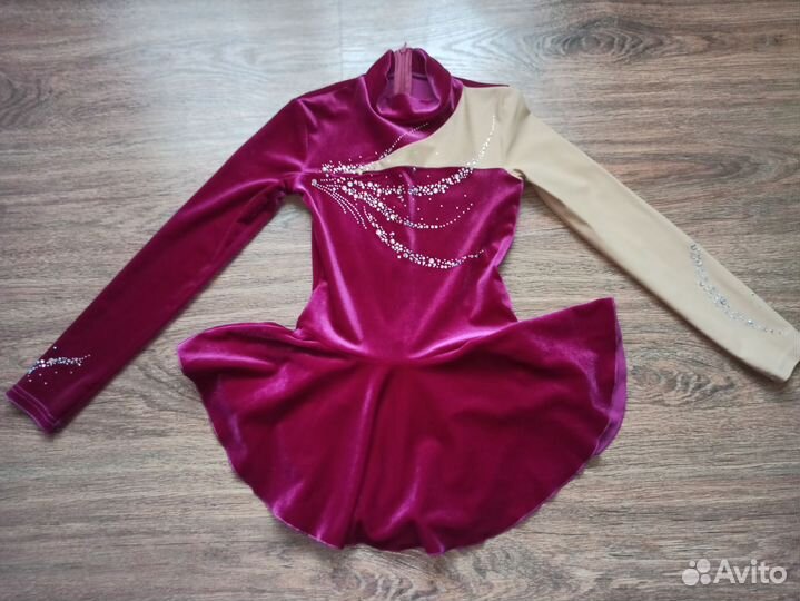 Костюм для фигурного катания 128