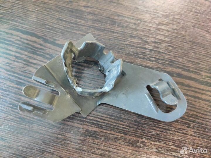 Кронштейн датчика парковки Bmw 525I E60 N52B25AF