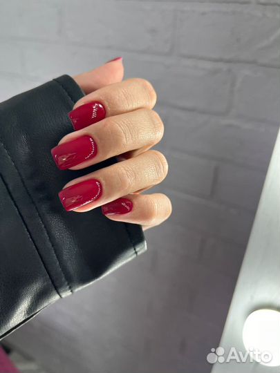 Маникюр, педикюр