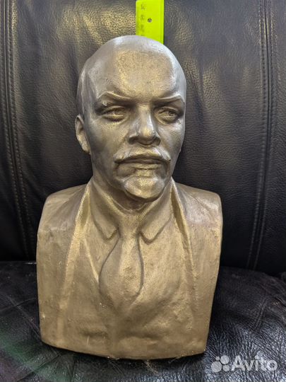 Скульптура В. И. Ленин металл