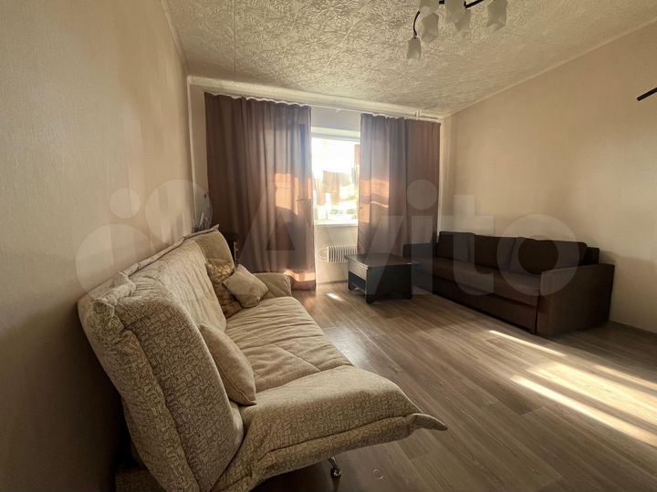 2-к. квартира, 56 м², 1/2 эт.