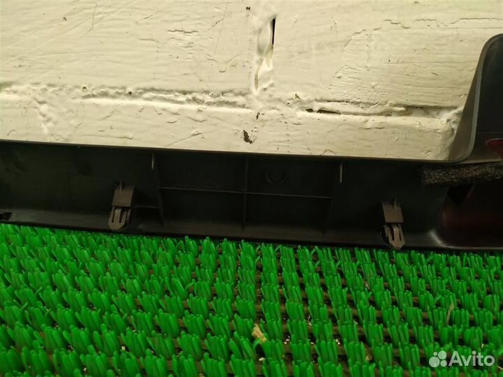 Фонарь задний (стоп-сигнал) Nissan Almera Tino 20