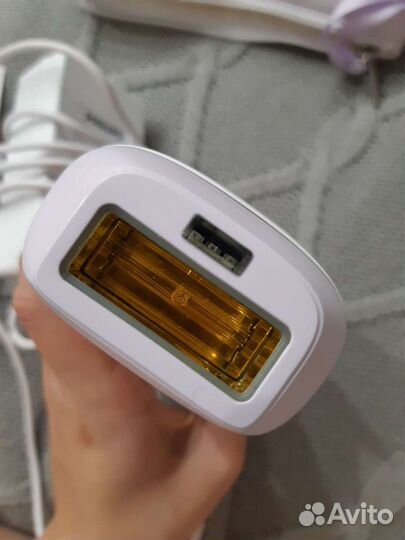 Фотоэпилятор Philips Lumea Essential