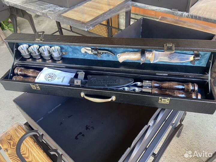 Подарочный кейс / шампура в чемодане