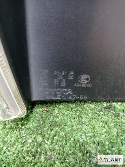 Стоп-сигнал задний левый toyota prius