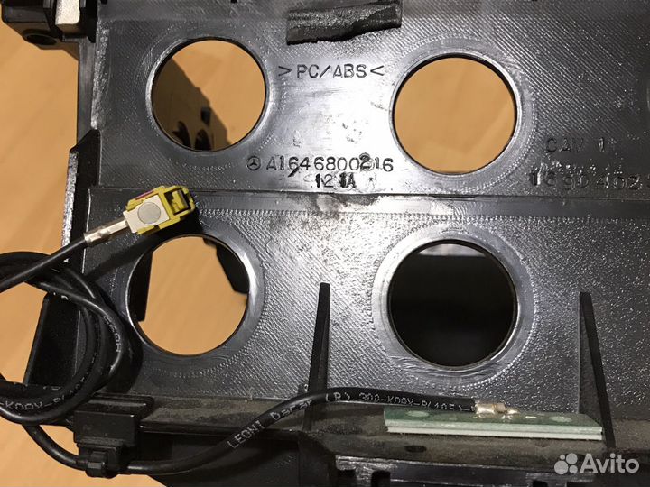 Кронштейн команда Мерседес мл гл 164