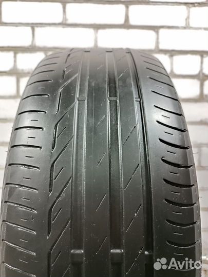 Bridgestone Turanza T001 215/55 R17 94V