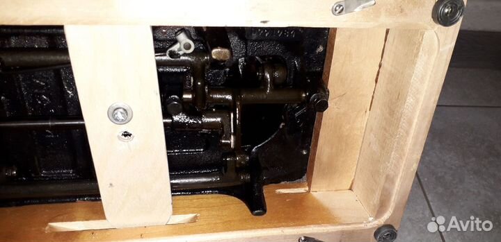 Бытовая швейная машина