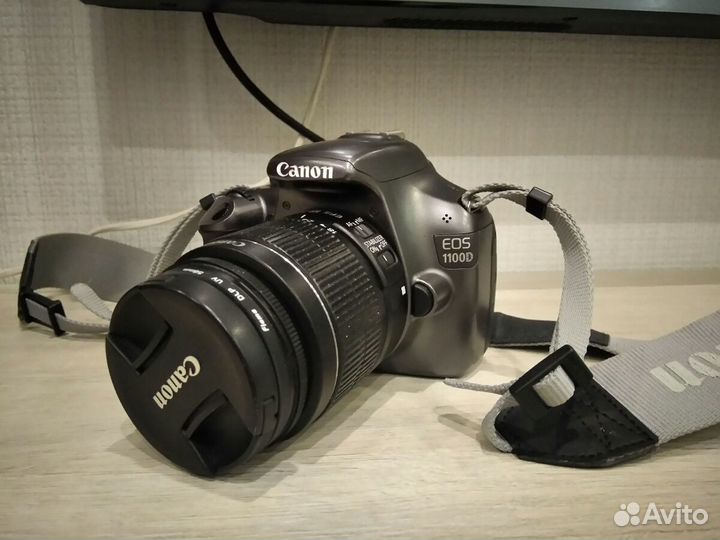 Фотокамера зеркалка Canon eos1100d