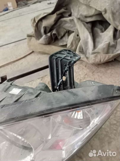 Фара левая актион1