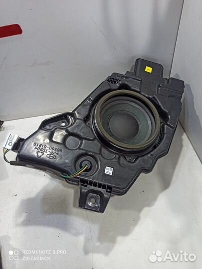 Сабвуфер (Hyundai Santa Fe IV)