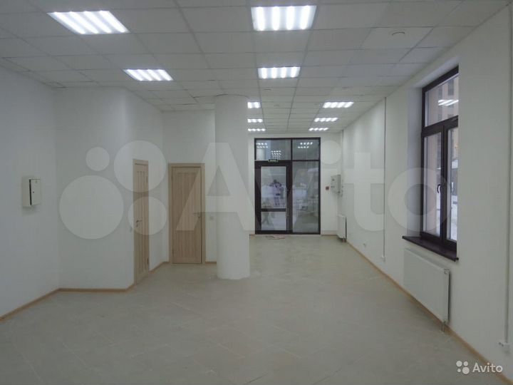 Торговая площадь, 66 м²