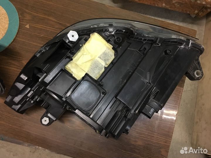 Мерседес W 218 Фара правая А2188202259