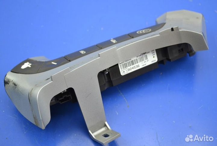 Мультикнопки на руле, правая MAN TGA 18.440 (01.00