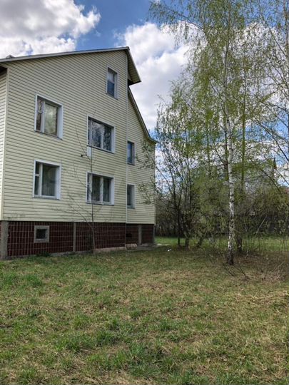 Коттедж 385 м² на участке 20 сот.