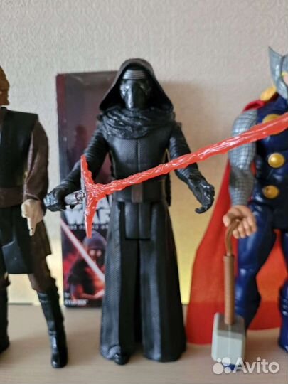 Коллекционные фигурки Hasbro Star Wars Marvel 30см