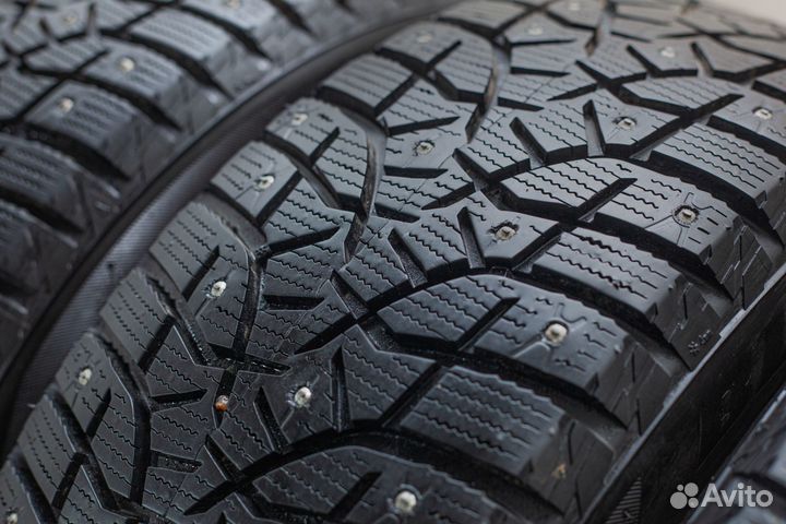Bridgestone Blizzak Spike-02 SUV 225/55 R18 98T