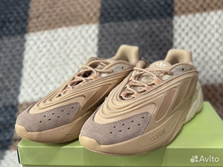 Кроссовки adidas ozelia